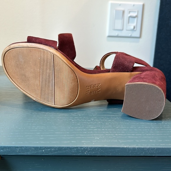 Naturalizer Caitlyn size 7 - Picture 2 of 4